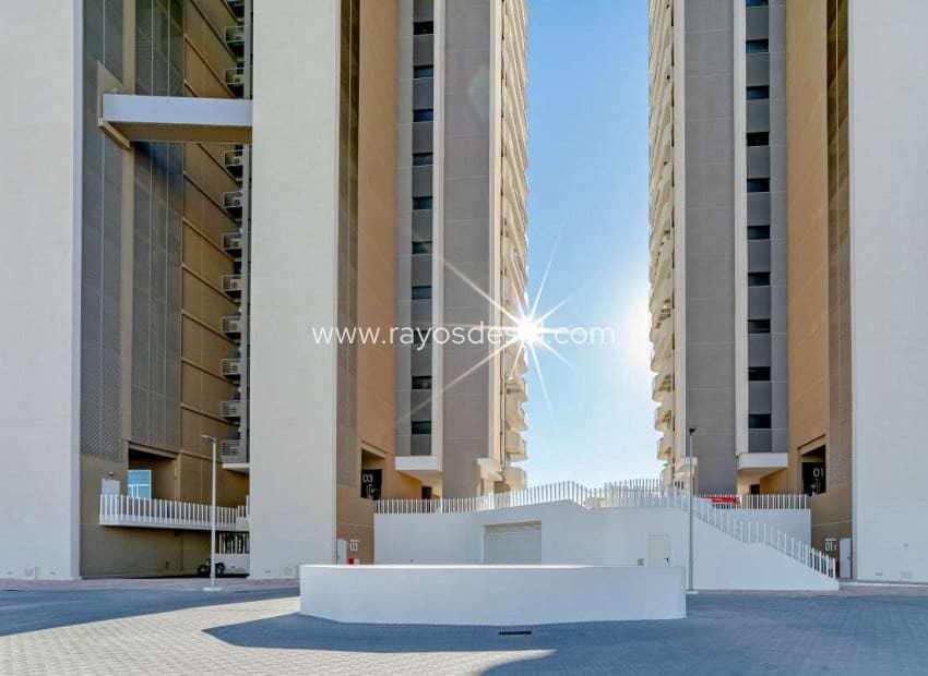 2 sypialnia Apartament na sprzedaż w Benidorm z basenem - 1 600 000 € (Ref: 8713836)