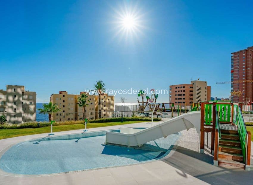 2 sypialnia Apartament na sprzedaż w Benidorm z basenem - 1 600 000 € (Ref: 8713836)