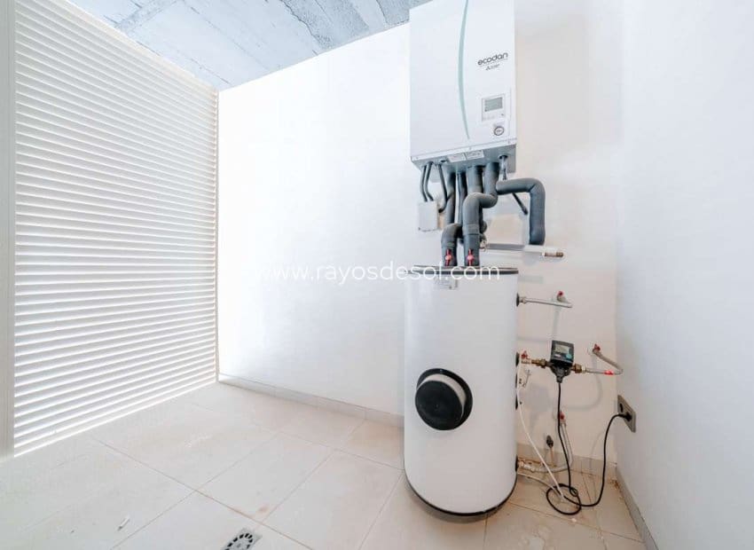 2 sypialnia Apartament na sprzedaż w Benidorm z basenem - 1 600 000 € (Ref: 8713836)