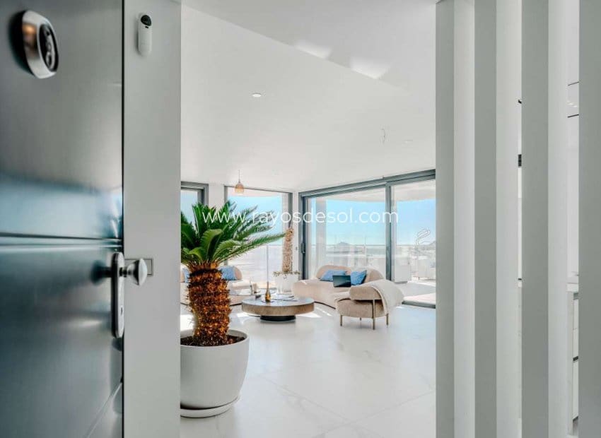2 sypialnia Apartament na sprzedaż w Benidorm z basenem - 1 600 000 € (Ref: 8713836)