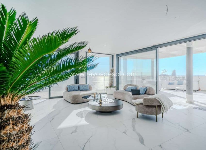 2 sypialnia Apartament na sprzedaż w Benidorm z basenem - 1 600 000 € (Ref: 8713836)