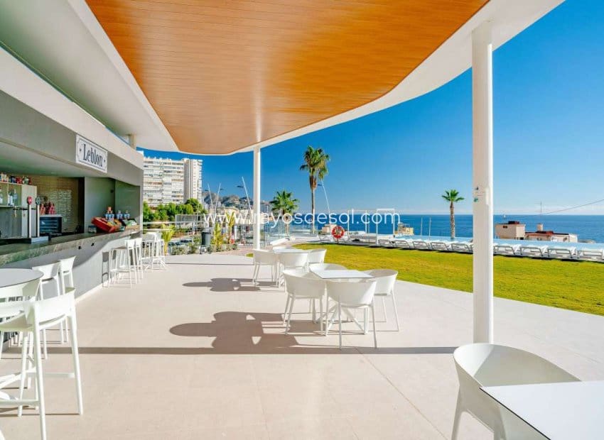 2 sypialnia Apartament na sprzedaż w Benidorm z basenem - 1 600 000 € (Ref: 8713836)