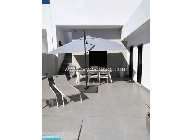 Chalet de 3 habitaciones en Santiago de la Ribera, San Javier en venta - 327.000 € (Ref: 8742747)