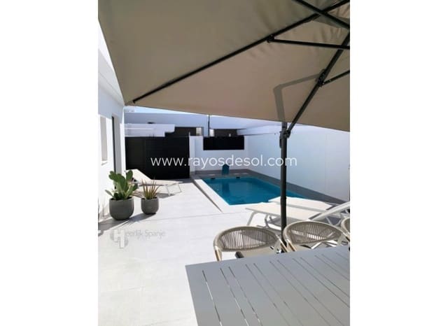 Chalet de 3 habitaciones en Santiago de la Ribera, San Javier en venta - 327.000 € (Ref: 8742747)