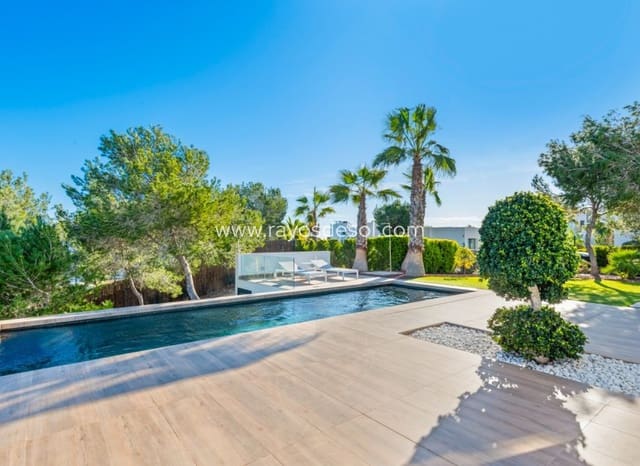 4 quarto Moradia para venda em Las Colinas Golf, Orihuela com piscina - 799 000 € (Ref: 8779044)