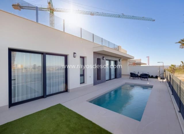 3 soveværelse Villa til salg i Parque Acuático - Sector 25, Torrevieja med swimmingpool - € 585.000 (Ref: 8784594)
