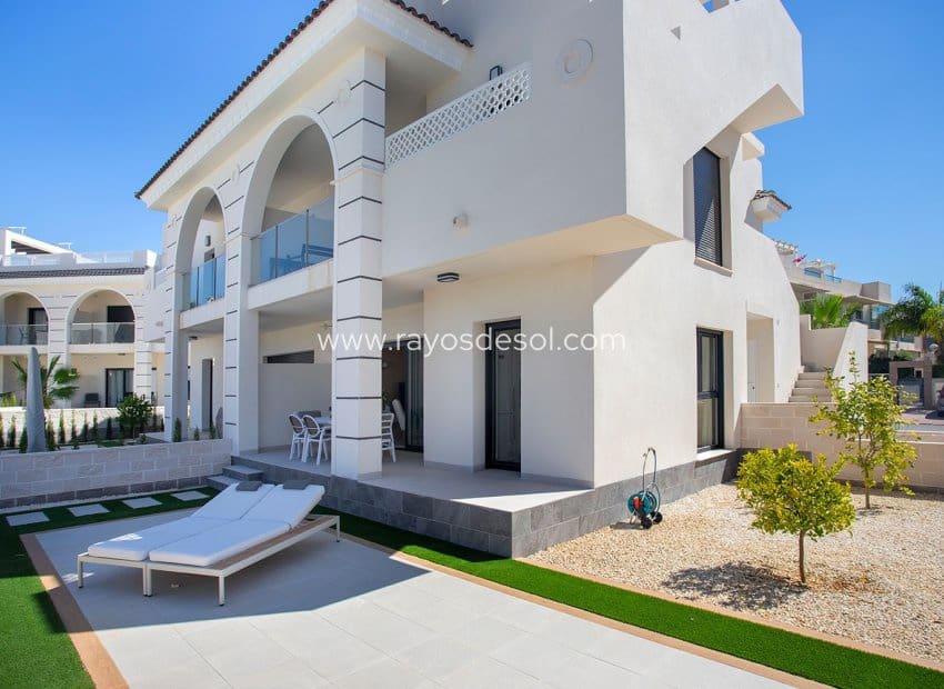 2 soveværelse Lejlighed til salg i Dona Pepa med swimmingpool - € 379.000 (Ref: 8788703)