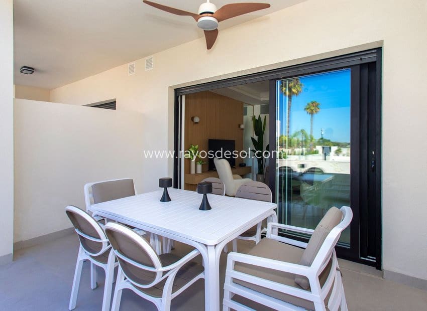 2 soveværelse Lejlighed til salg i Dona Pepa med swimmingpool - € 379.000 (Ref: 8788703)