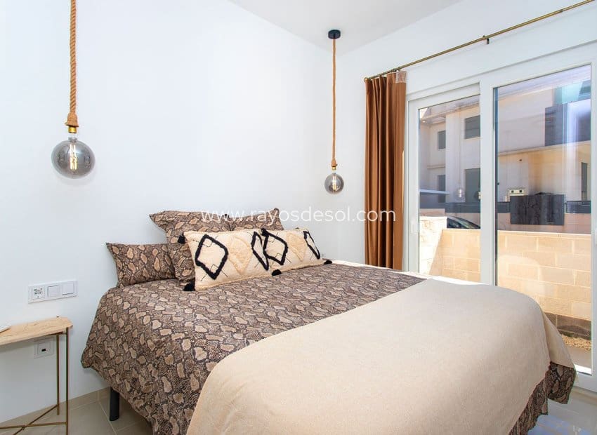 2 soveværelse Lejlighed til salg i Dona Pepa med swimmingpool - € 379.000 (Ref: 8788703)