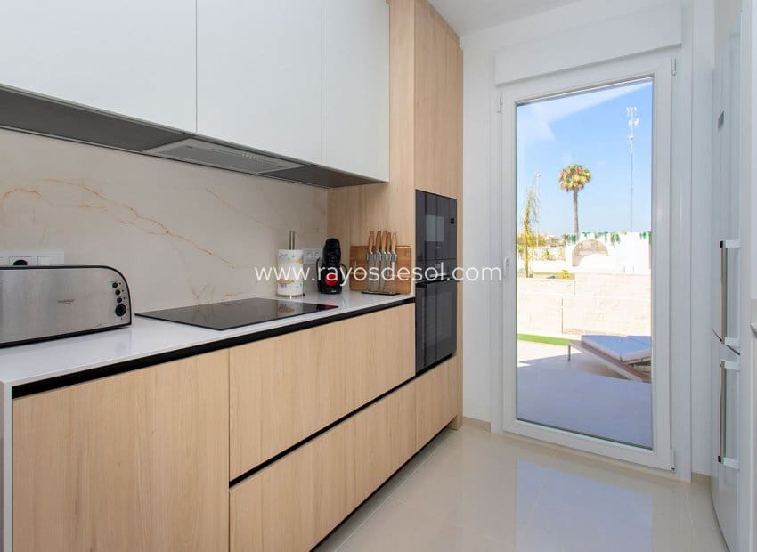 Apartamento de 2 habitaciones en Doña Pepa en venta con piscina - 349.500 € (Ref: 8788703)