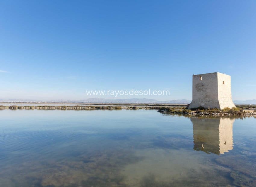 2 soveværelse Lejlighed til salg i Santa Pola med swimmingpool - € 245.000 (Ref: 8796796)