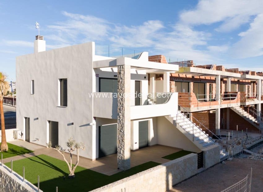 3 soveværelse Lejlighed til salg i Pilar de la Horadada med swimmingpool - € 355.000 (Ref: 8796806)