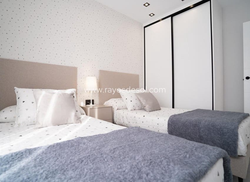 3 soveværelse Lejlighed til salg i Pilar de la Horadada med swimmingpool - € 355.000 (Ref: 8796806)