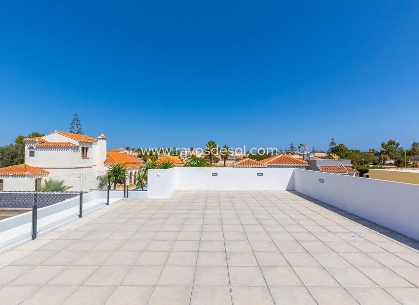 3 chambre Villa/Maison à vendre à Los Balcones avec piscine - 700 000 € (Ref: 8826528)