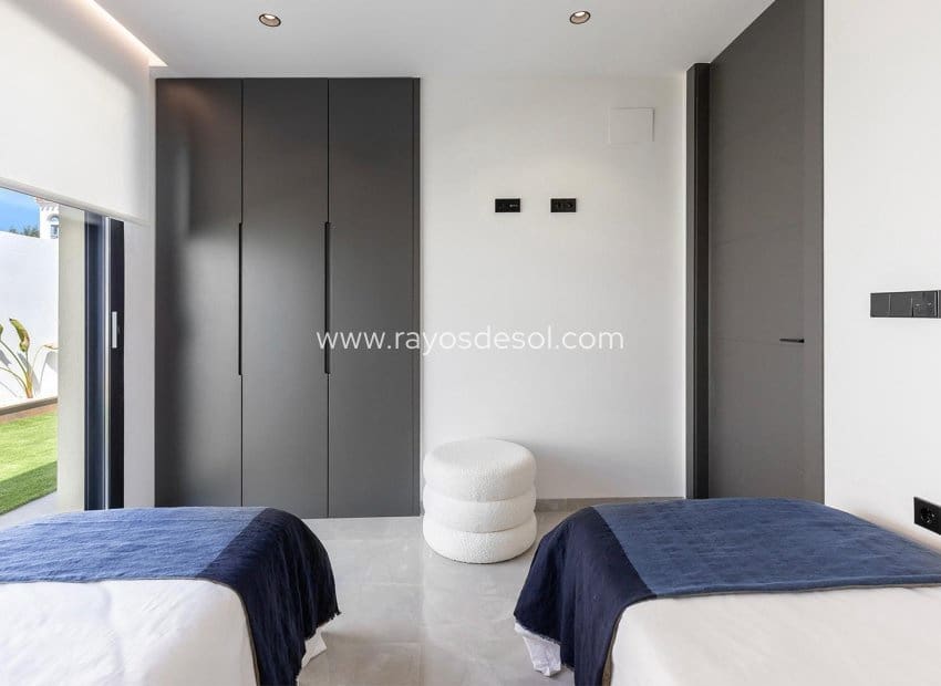 3 chambre Villa/Maison à vendre à Los Balcones avec piscine - 700 000 € (Ref: 8826528)