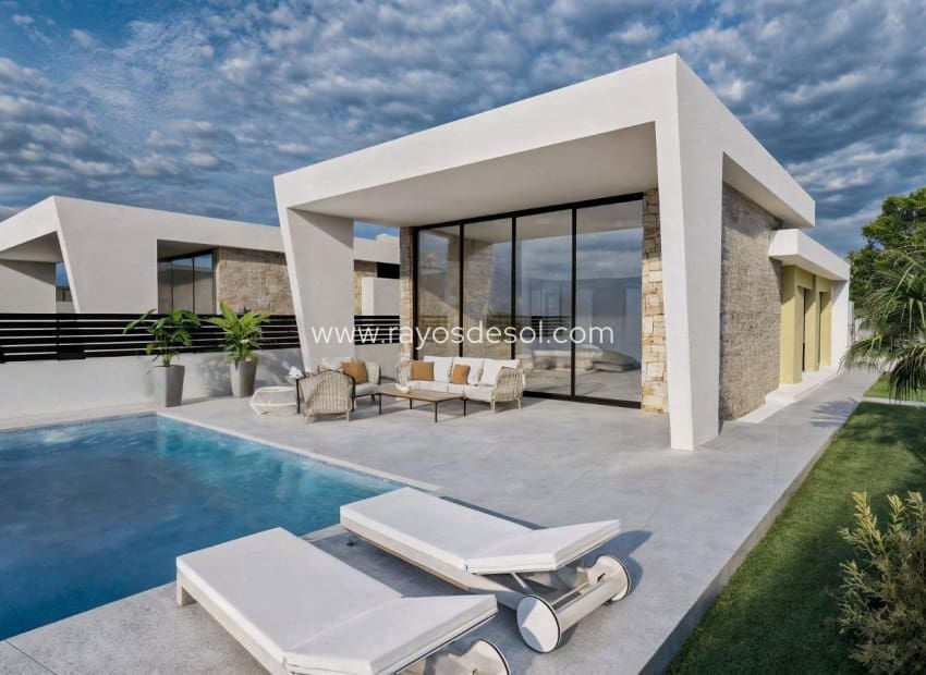 3 bedroom Villa for sale in Los Balcones with pool - € 700,000 (Ref: 8826528)