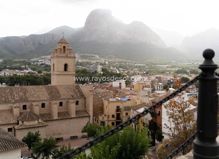 3 soveværelse Villa til salg i Polop med swimmingpool - € 598.000 (Ref: 8826535)