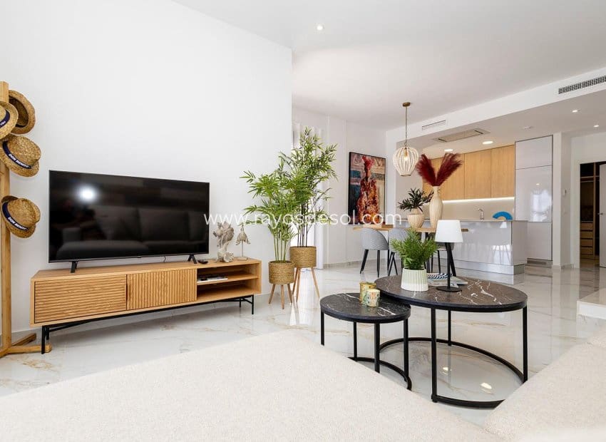 3 bedroom Villa for sale in Polop with pool - € 598,000 (Ref: 8826535)