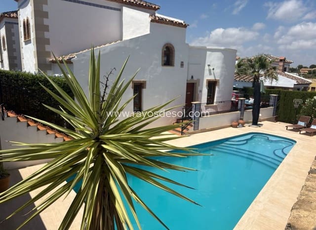 4 Zimmer Villa zu verkaufen in Algorfa mit Pool - 359.900 € (Ref: 8835153)