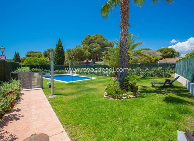 3 bedroom Townhouse for sale in Punta Prima, Torrevieja with pool - € 394,900 (Ref: 8845187)