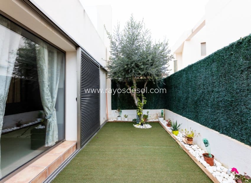 3 bedroom Townhouse for sale in Punta Prima with pool - € 394,900 (Ref: 8845187)