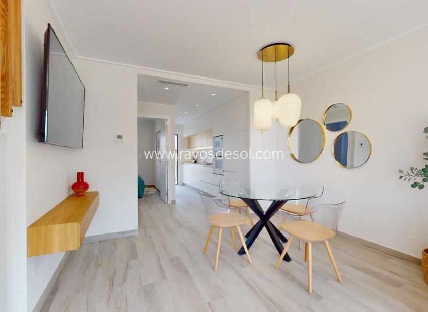 3 makuuhuone Huoneisto myytävänä paikassa Pilar de la Horadada mukana uima-altaan - 309 900 € (Ref: 8850574)