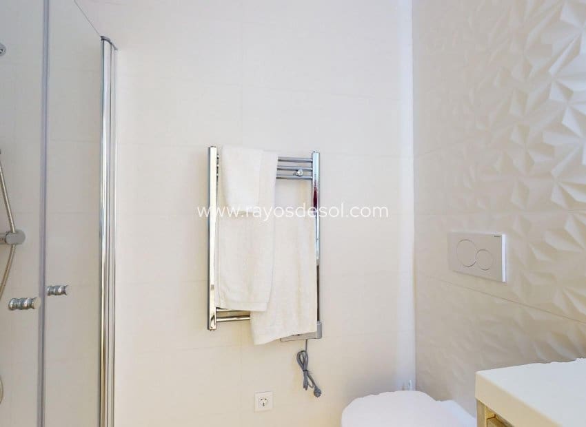 3 makuuhuone Huoneisto myytävänä paikassa Pilar de la Horadada mukana uima-altaan - 309 900 € (Ref: 8850574)