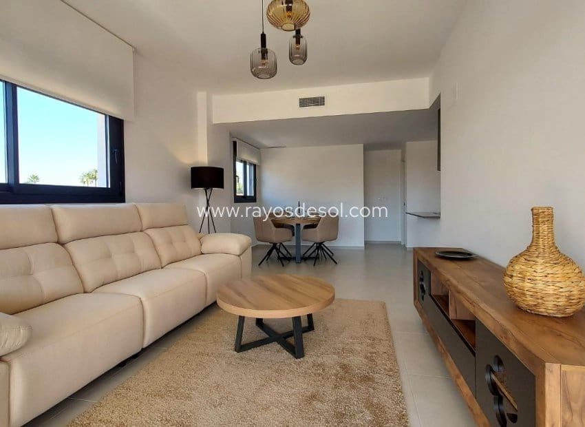 3 makuuhuone Huoneisto myytävänä paikassa San Miguel de Salinas mukana uima-altaan - 276 000 € (Ref: 8866644)