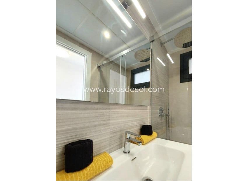 2 soveværelse Penthouse til salg i San Miguel de Salinas med swimmingpool - € 316.000 (Ref: 8866646)