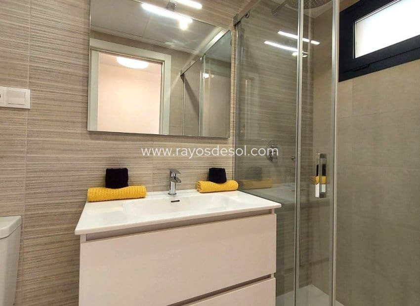 2 soveværelse Penthouse til salg i San Miguel de Salinas med swimmingpool - € 316.000 (Ref: 8866646)