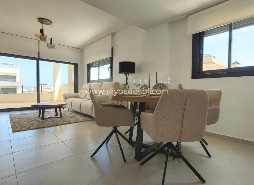 3 soveværelse Penthouse til salg i San Miguel de Salinas med swimmingpool - € 390.000 (Ref: 8866647)