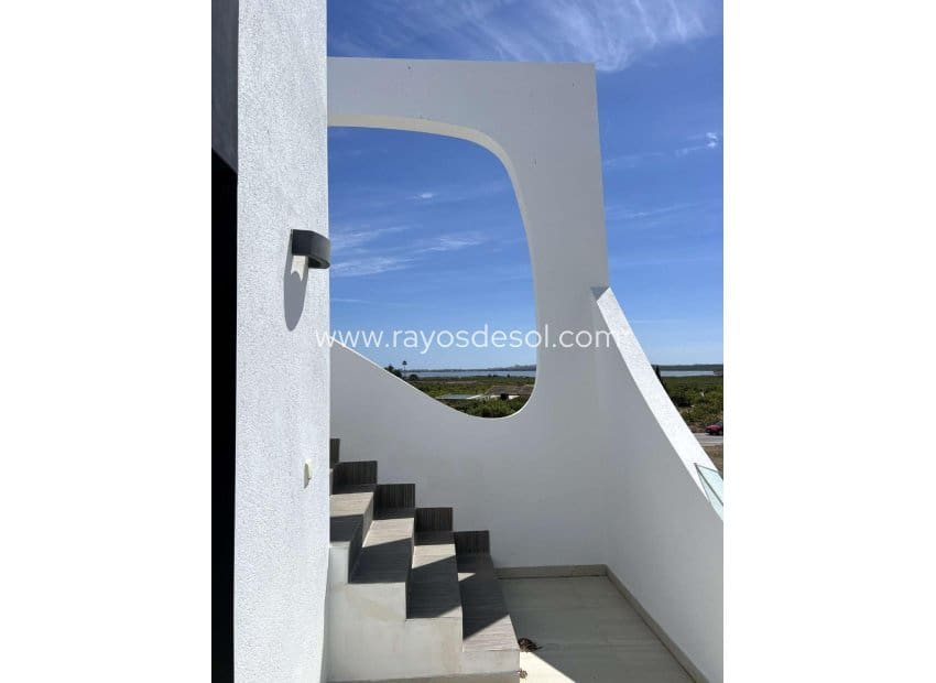 3 Zimmer Villa zu verkaufen in Ciudad Quesada mit Pool - 770.000 € (Ref: 8879179)