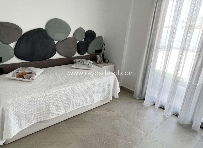 3 soveværelse Villa til salg i Ciudad Quesada med swimmingpool - € 529.000 (Ref: 8879180)