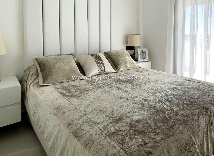 3 soveværelse Villa til salg i Ciudad Quesada med swimmingpool - € 529.000 (Ref: 8879180)