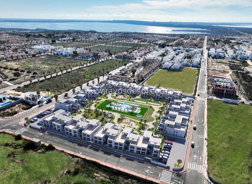 2 soveværelse Lejlighed til salg i Ciudad Quesada med swimmingpool - € 303.000 (Ref: 8893693)