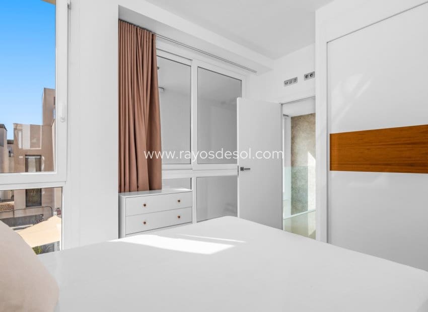 3 soveværelse Villa til salg i Rojales med swimmingpool - € 499.000 (Ref: 8895749)