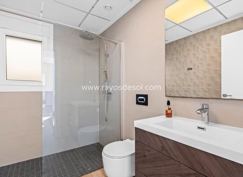 3 soveværelse Villa til salg i Rojales med swimmingpool - € 499.000 (Ref: 8895749)