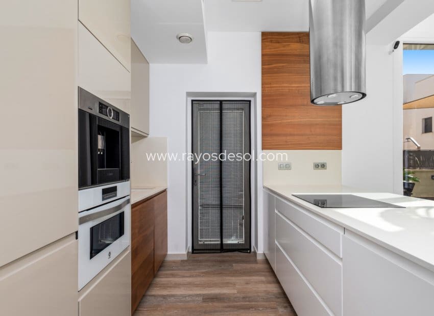 3 soveværelse Villa til salg i Rojales med swimmingpool - € 499.000 (Ref: 8895749)