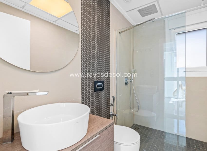 3 soveværelse Villa til salg i Rojales med swimmingpool - € 499.000 (Ref: 8895749)