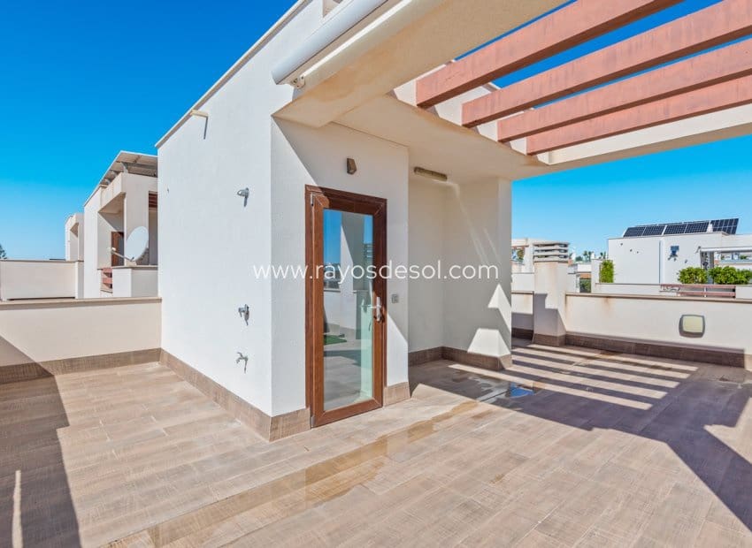 3 soveværelse Villa til salg i Rojales med swimmingpool - € 499.000 (Ref: 8895749)