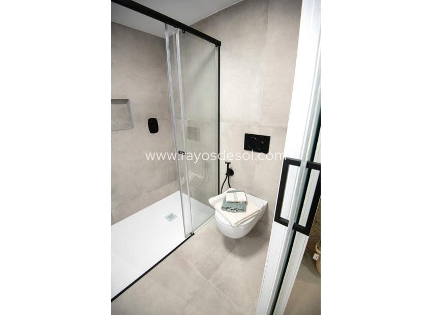 2 soveværelse Lejlighed til salg i San Pedro del Pinatar med swimmingpool - € 299.000 (Ref: 8895750)