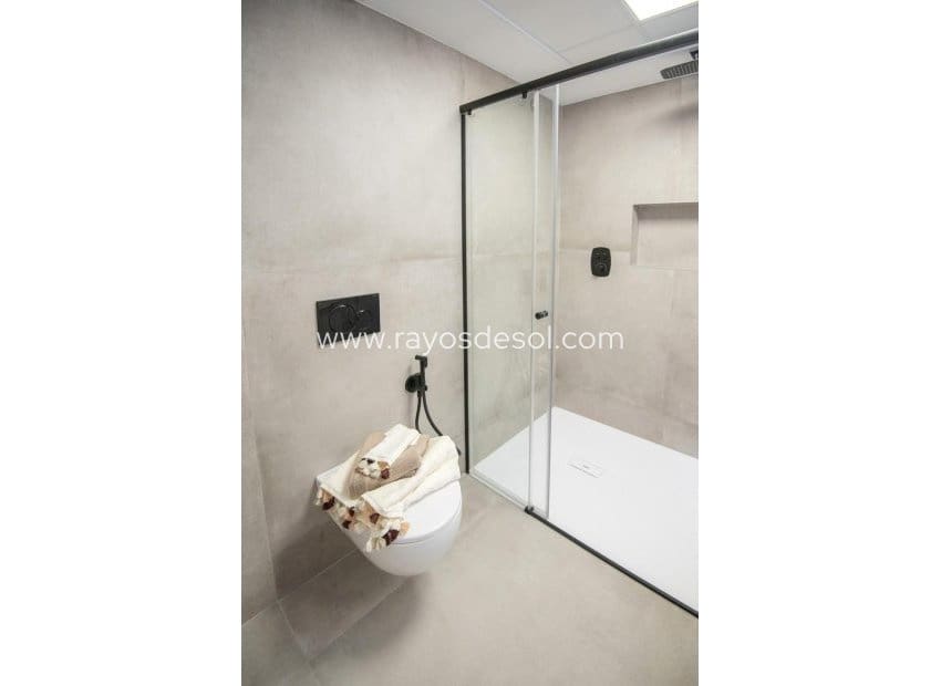 2 soveværelse Lejlighed til salg i San Pedro del Pinatar med swimmingpool - € 299.000 (Ref: 8895750)