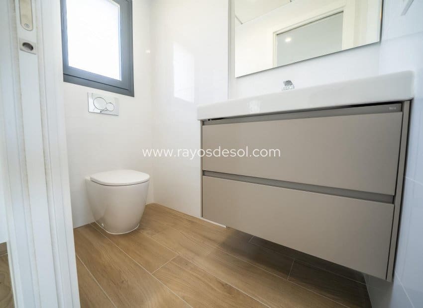 3 soveværelse Villa til salg i Algorfa med swimmingpool - € 465.000 (Ref: 8924884)