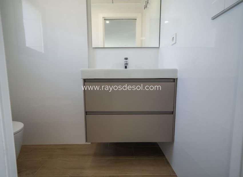 3 soveværelse Villa til salg i Algorfa med swimmingpool - € 520.000 (Ref: 8924885)