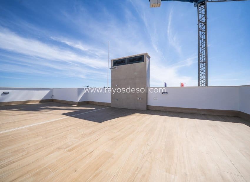 3 soveværelse Villa til salg i Algorfa med swimmingpool - € 520.000 (Ref: 8924885)