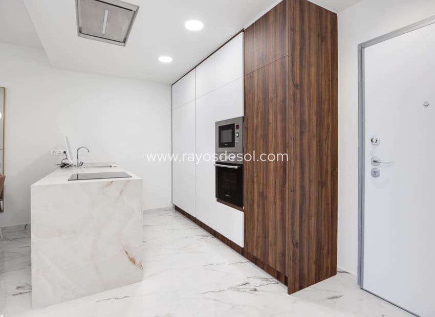 2 soveværelse Lejlighed til salg i San Miguel de Salinas med swimmingpool - € 239.000 (Ref: 8938086)