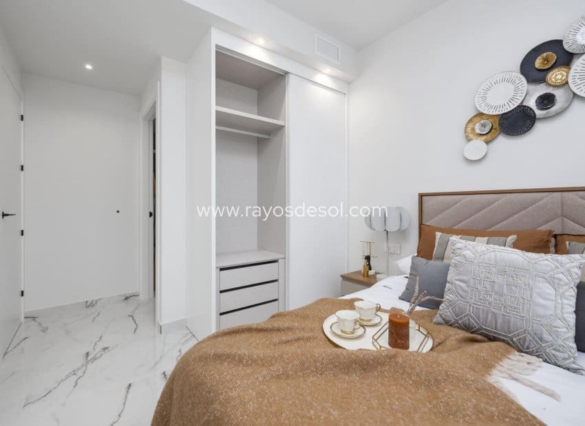 2 soveværelse Lejlighed til salg i San Miguel de Salinas med swimmingpool - € 239.000 (Ref: 8938086)