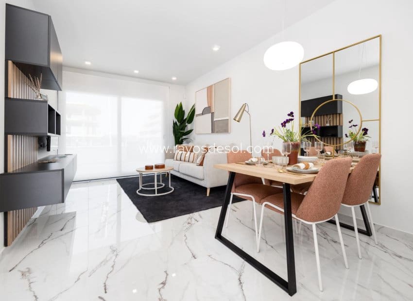 2 soveværelse Lejlighed til salg i San Miguel de Salinas med swimmingpool - € 219.000 (Ref: 8938087)