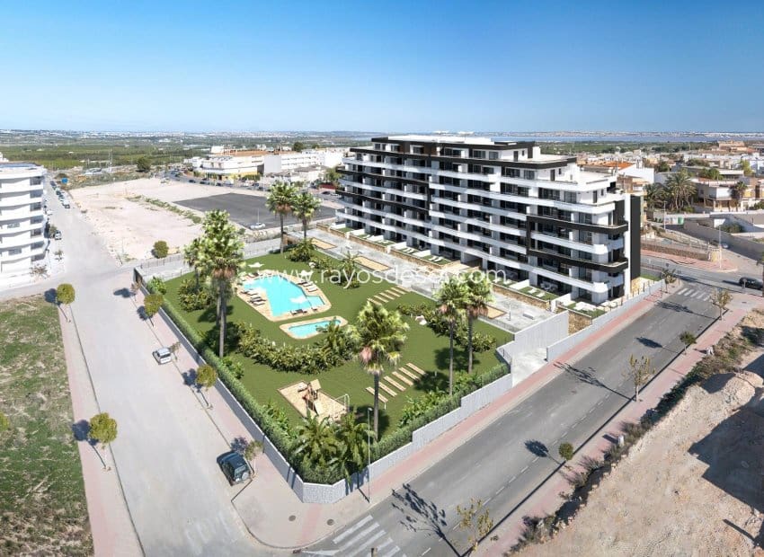2 soveværelse Lejlighed til salg i San Miguel de Salinas med swimmingpool - € 244.000 (Ref: 8938087)