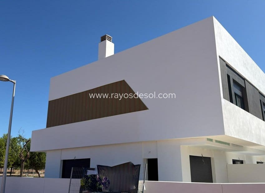2 bedroom Townhouse for sale in Pilar de la Horadada with pool garage - € 314,900 (Ref: 8940177)